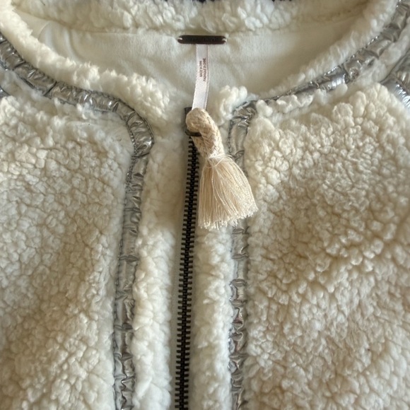 Free People Cream Sherpa Jacket 🌺 ✨ - Picture 4 of 11